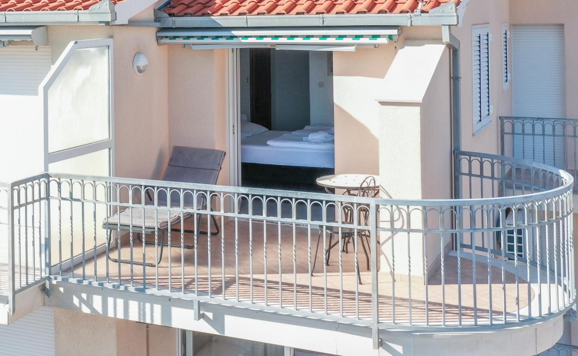 Apartments More Трогир Стая снимка